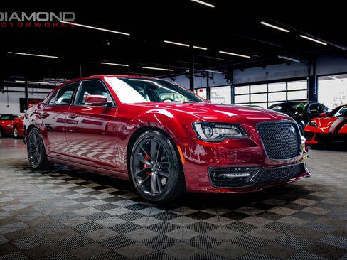 Used 2023 Chrysler 300 C RWD image 29