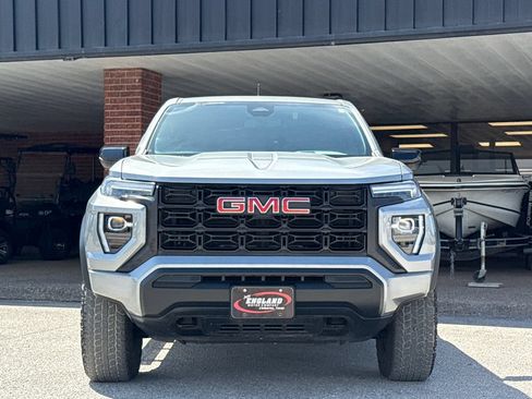 Used 2025 GMC Canyon Elevation RWD image 2