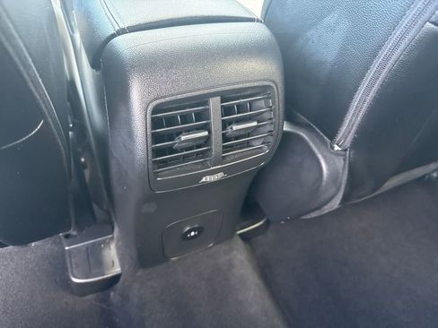 Used 2025 Ford Escape Platinum w/ Premium Technology Package image 19