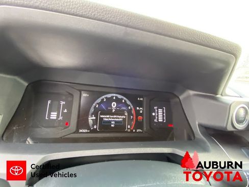 Certified 2025 Toyota 4Runner SR5 AWD/4WD image 39
