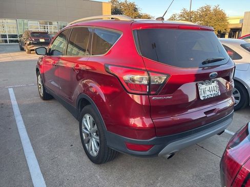 Used 2017 Ford Escape Titanium image 10