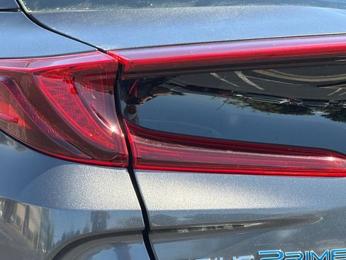 Used 2019 Toyota Prius Prime Premium image 48