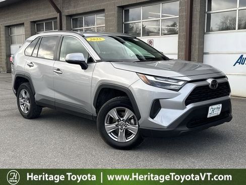 Used 2025 Toyota RAV4 XLE image 1