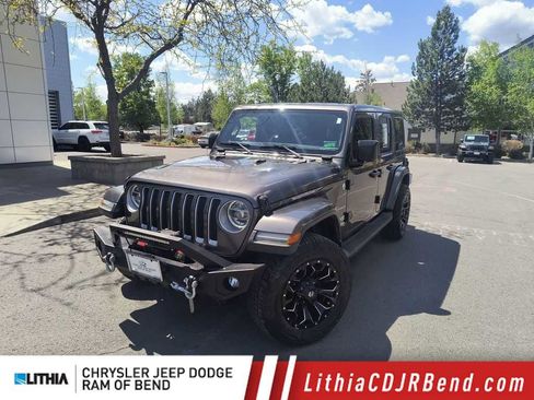 Used 2018 Jeep Wrangler Unlimited Sahara AWD/4WD image 1