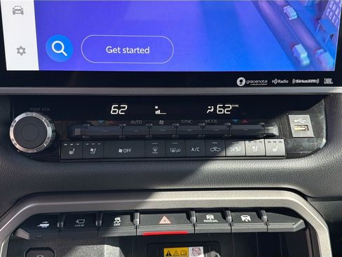 Used 2024 Toyota Tundra Limited image 34