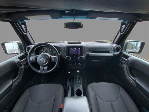 Used 2018 Jeep Wrangler Unlimited Sport S image 21