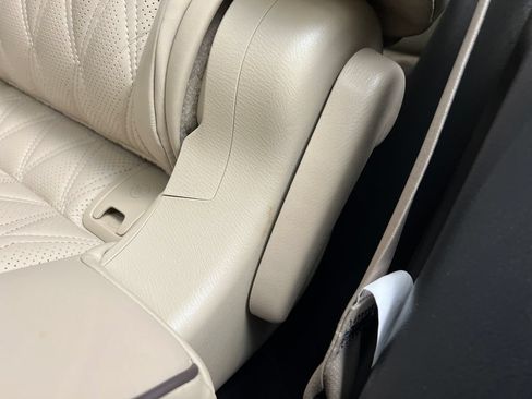 Used 2022 Nissan Armada Platinum w/ Captain's Chairs Package RWD image 19