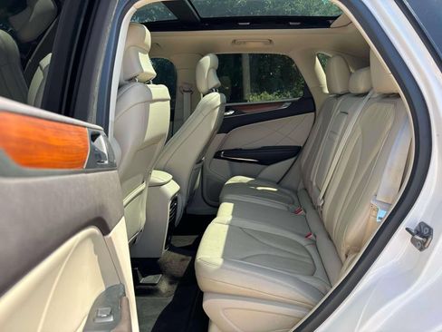 Used 2017 Lincoln MKC Select w/ Select Plus Package AWD/4WD image 23