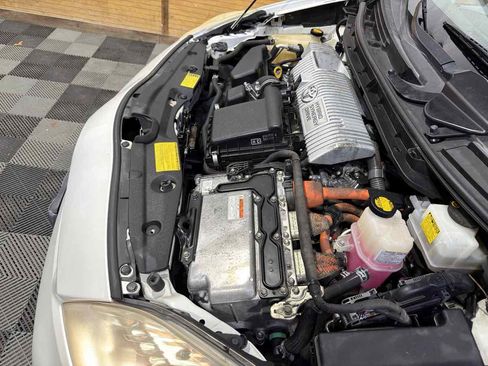 Used 2012 Toyota Prius Two FWD image 28