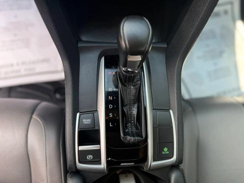Used 2017 Honda Civic Touring image 26