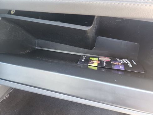 Used 2024 Toyota Sienna XLE image 24