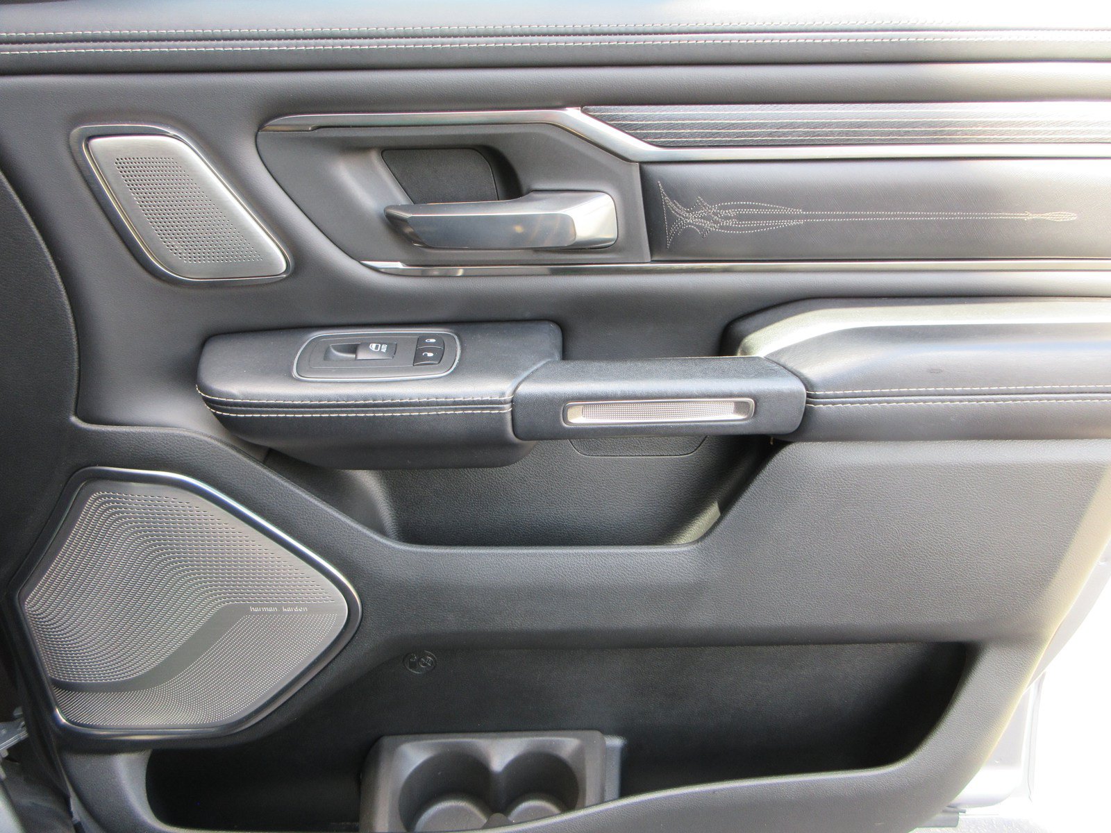 Used 2020 RAM 1500 Limited AWD/4WD image 26