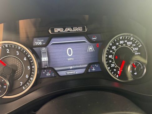 Used 2025 RAM 1500 Big Horn AWD/4WD image 4
