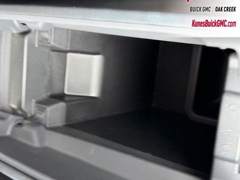 Used 2025 Nissan Rogue SV AWD/4WD image 20