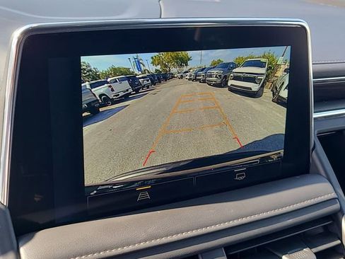 Used 2024 Chevrolet Suburban LT AWD/4WD image 28