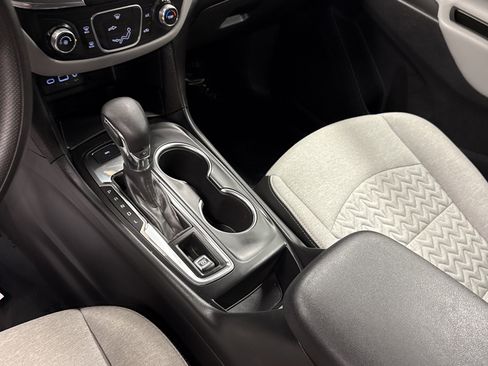 Used 2024 Chevrolet Equinox LS image 9