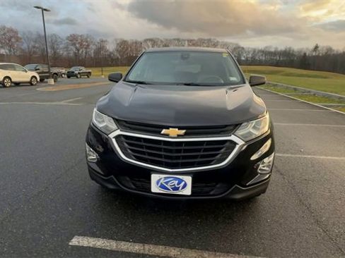 Used 2020 Chevrolet Equinox LS w/ LS Convenience Package image 3