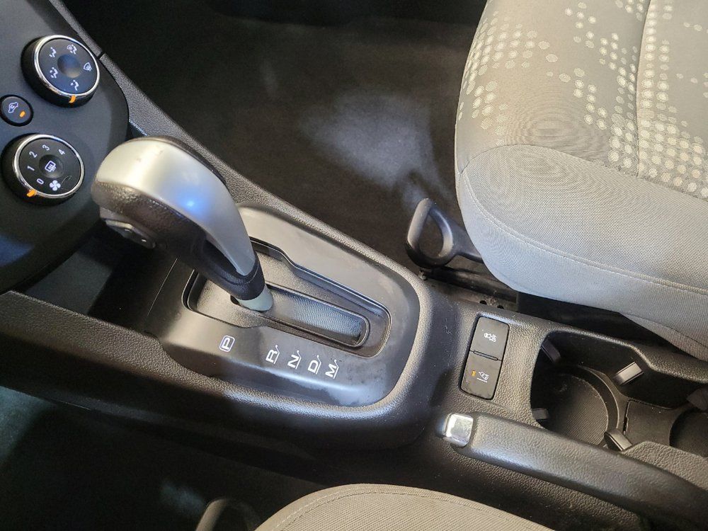 Used 2020 Chevrolet Sonic LT FWD image 26