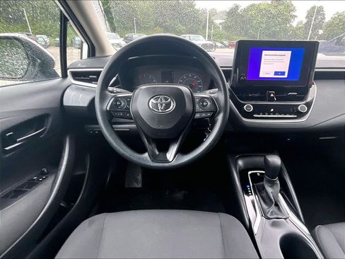 Used 2024 Toyota Corolla LE FWD image 17
