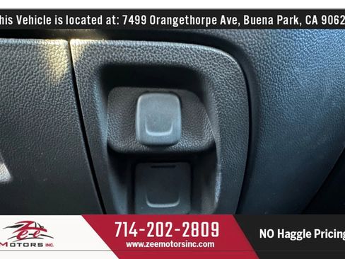 Used 2017 Chevrolet Silverado 1500 LT w/ All Star Edition image 31