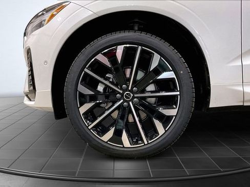 New 2026 Volvo XC60 B5 Ultra w/ Protection Package Premier image 16