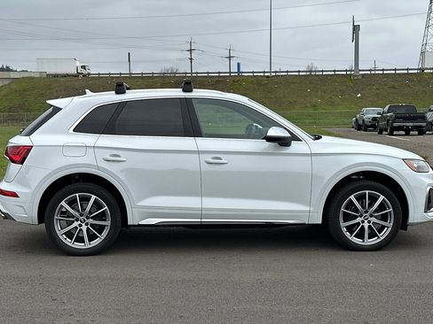 Used 2023 Audi SQ5 Premium Plus w/ Premium Plus Package image 2