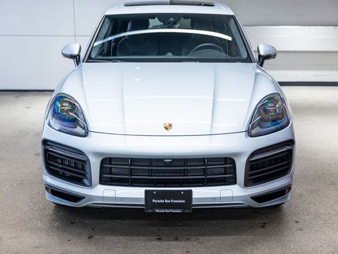 Certified 2023 Porsche Cayenne GTS AWD/4WD image 12