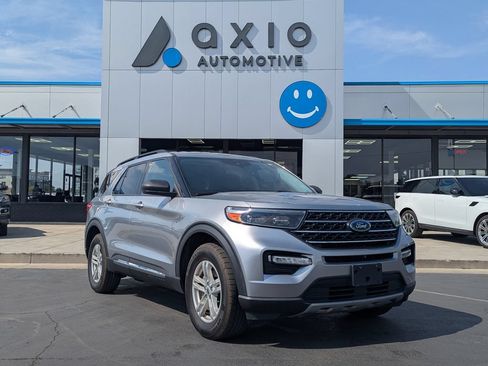 Used 2023 Ford Explorer XLT w/ Equipment Group 202A AWD/4WD image 1