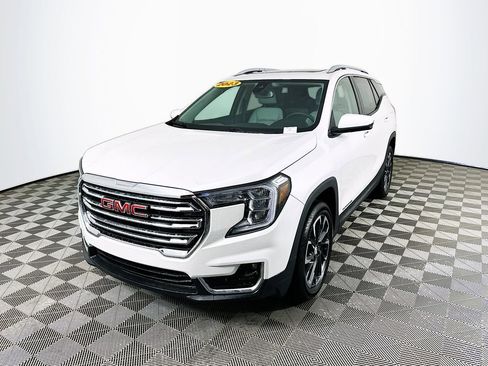 Used 2023 GMC Terrain SLT image 5