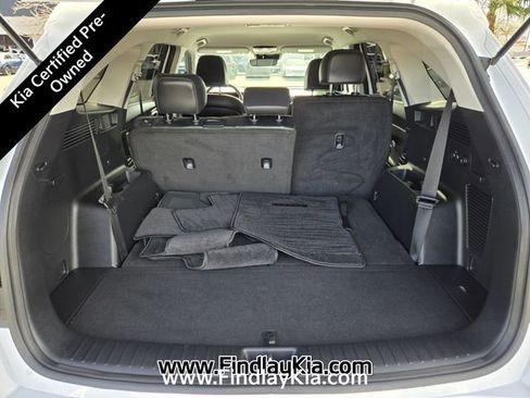 Certified 2025 Kia Sorento S image 16