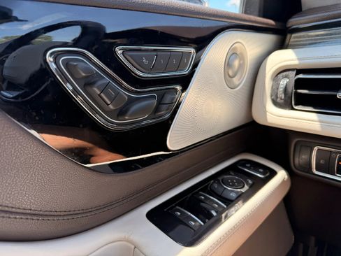 Used 2022 Lincoln Aviator Black Label w/ Dynamic Handling Package AWD/4WD image 23