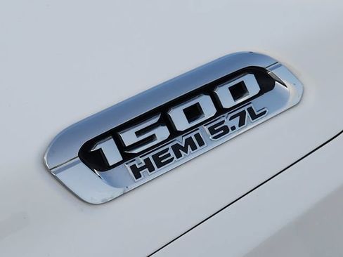 Used 2019 RAM 1500 Big Horn RWD image 9