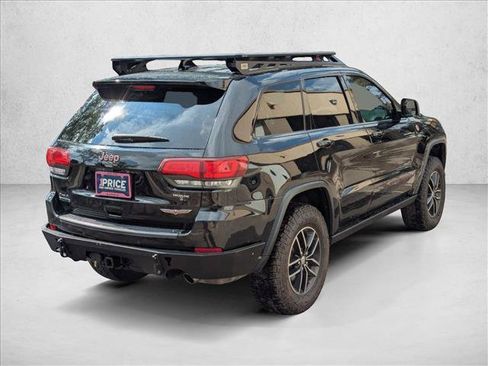 Used 2018 Jeep Grand Cherokee Trailhawk w/ Trailhawk Luxury Group AWD/4WD image 5