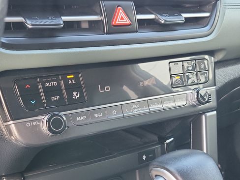 Used 2025 Kia Seltos SX w/ SX Sunroof Package AWD/4WD image 22