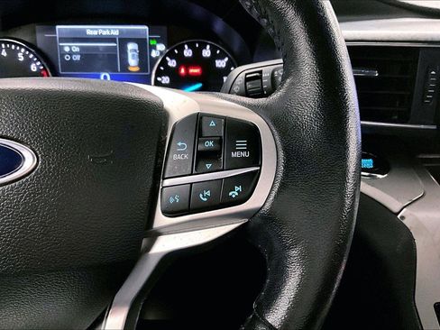 Certified 2022 Ford Explorer XLT w/ Equipment Group 202A image 18