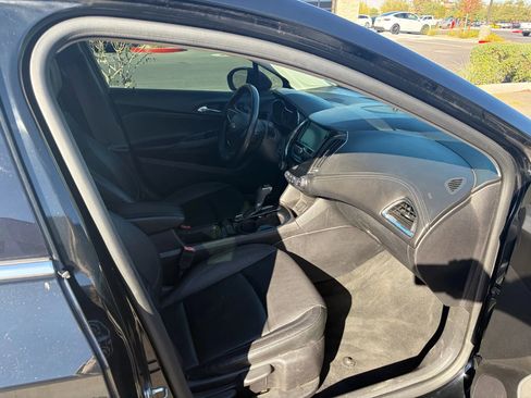 Used 2016 Chevrolet Cruze Premier image 14