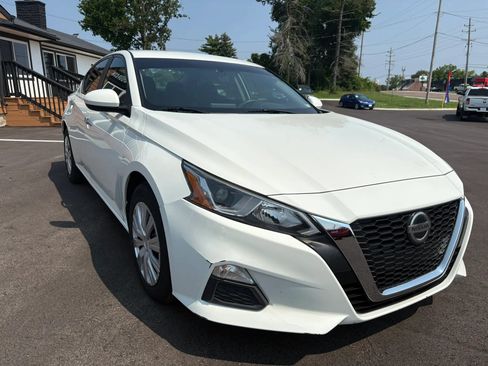 Used 2020 Nissan Altima 2.5 S FWD image 8