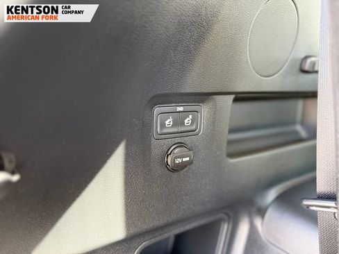 Used 2023 Kia Telluride S AWD/4WD image 40