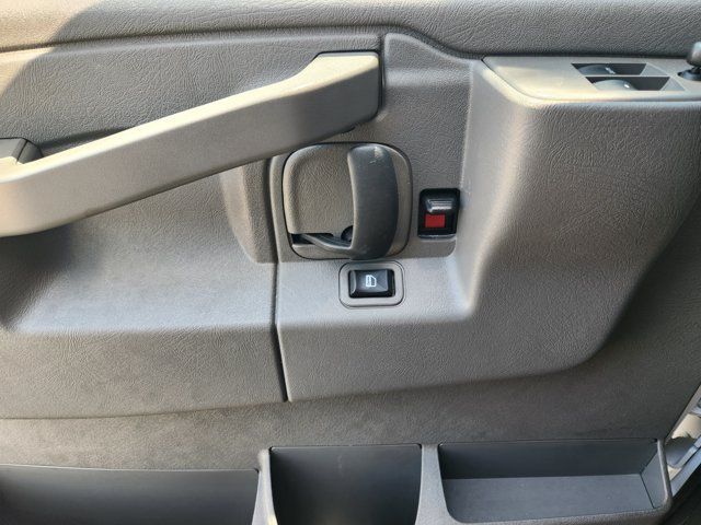 Used 2025 Chevrolet Express 3500 LS RWD image 26