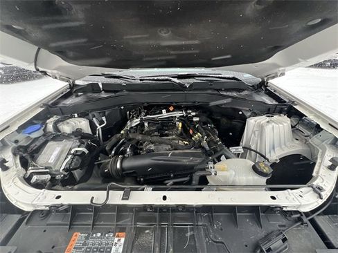 Used 2025 Ford Explorer Active image 13