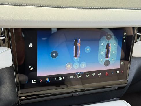 New 2026 Lincoln Navigator L Reserve AWD/4WD image 32