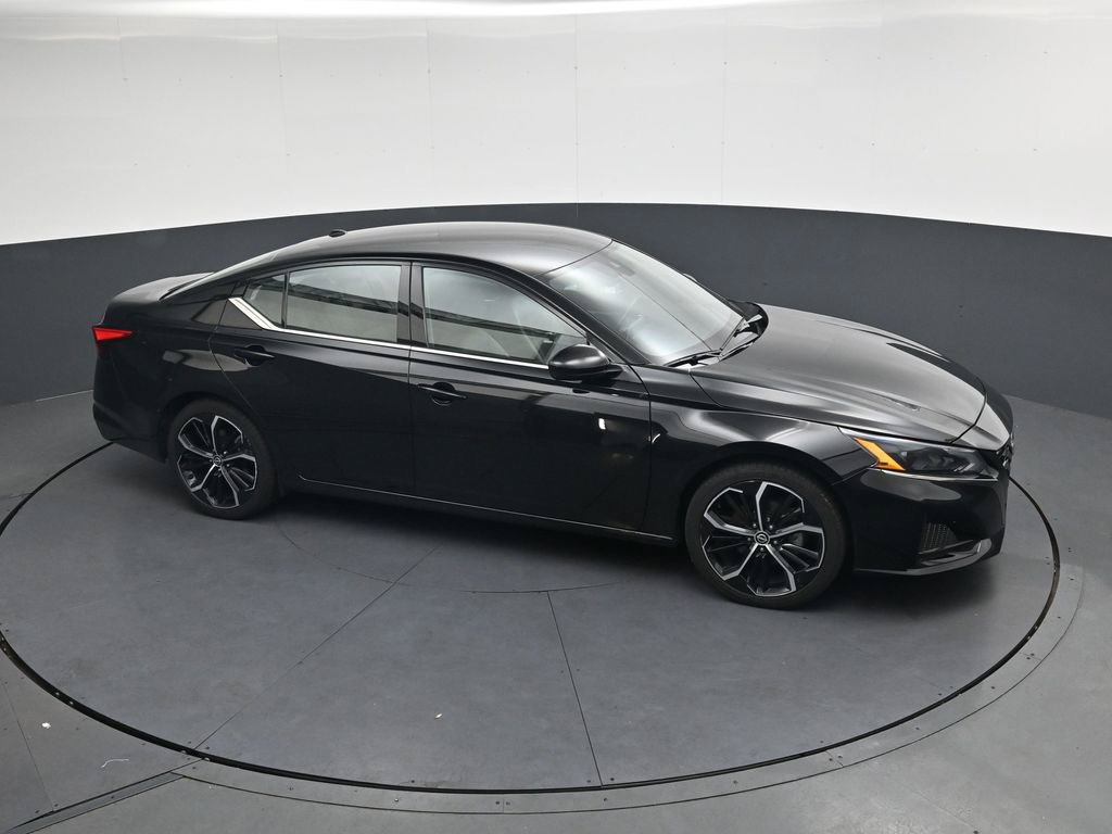 Certified 2025 Nissan Altima 2.5 SR FWD image 24