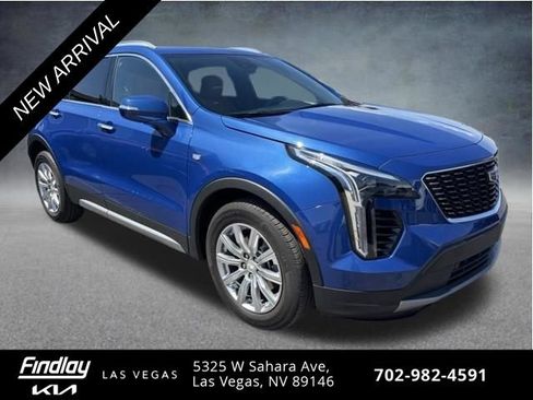 Used 2023 Cadillac XT4 Premium Luxury FWD image 3