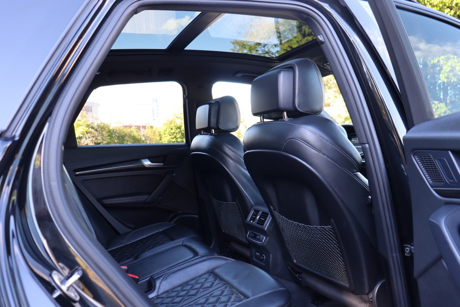Used 2023 Audi SQ5 Premium Plus w/ Premium Plus Package AWD/4WD image 17