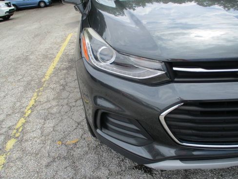 Used 2018 Chevrolet Trax LT AWD/4WD image 24