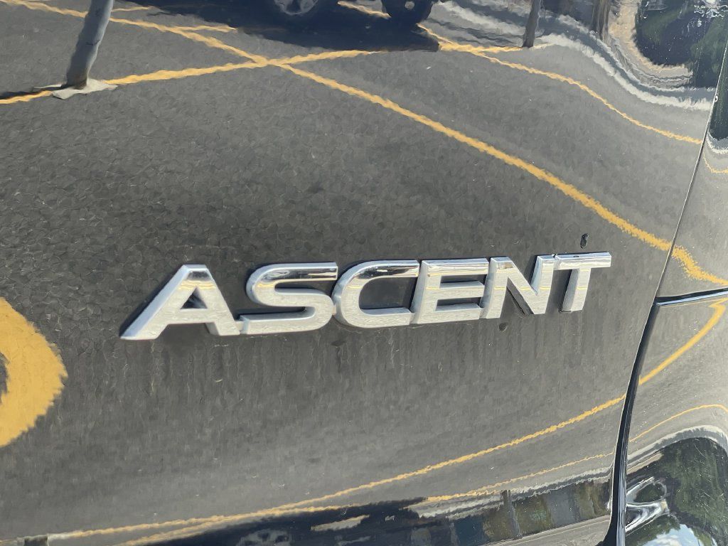 Used 2023 Subaru Ascent 8-Passenger AWD/4WD image 8
