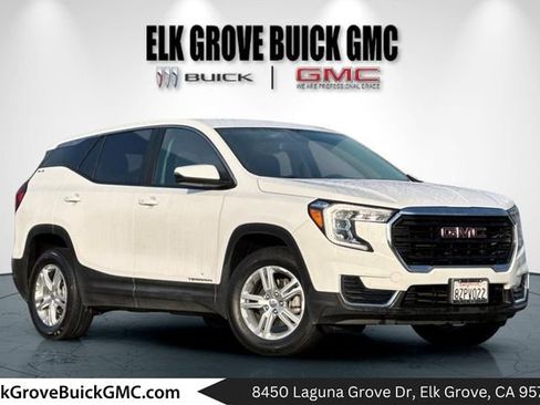 Used 2022 GMC Terrain SLE image 1