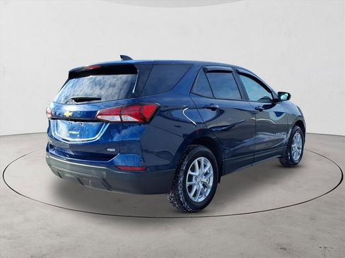 Certified 2022 Chevrolet Equinox LS w/ LS Convenience Package image 5