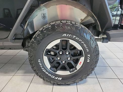 Used 2020 Jeep Wrangler Unlimited Rubicon w/ Steel Bumper Group AWD/4WD image 48