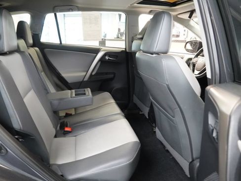 Used 2014 Toyota RAV4 Limited w/ Technology Package AWD/4WD image 28